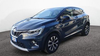 Käytetty Renault Captur Intens 101 HP (74 kW) 2023 Sininen Katumaasturi