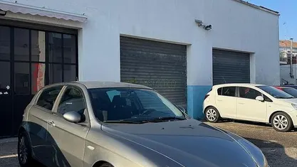 Usata Alfa Romeo 147 Exclusive 149 CV (109 kW) 2006 Grigio Utilitaria