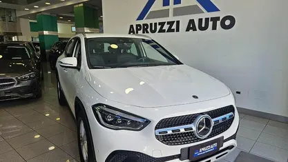 Usata Mercedes GLA200 150 CV (110 kW) 2023 Bianco SUV