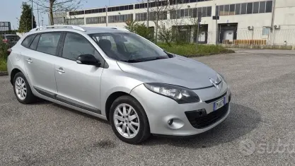 Usata Renault Mégane GrandTour 110 CV (80 kW) 2011 Grigio Station wagon