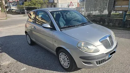 Usata Lancia Ypsilon 69 CV (50 kW) 2006 Oro Utilitaria