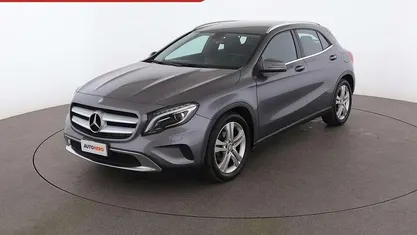 Usata Mercedes GLA200 136 CV (100 kW) 2015 Grigio SUV