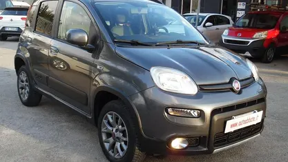 Usata Fiat Panda 4x4 S 95 CV (69 kW) 2016 Gray Utilitaria