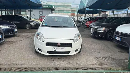 Usata 2011 Fiat Grande Punto S Utilitaria | 3900 € (Buon prezzo)