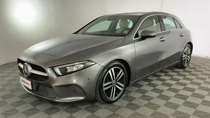 Usata Mercedes A180 115 CV (84 kW) 2018 Grigio