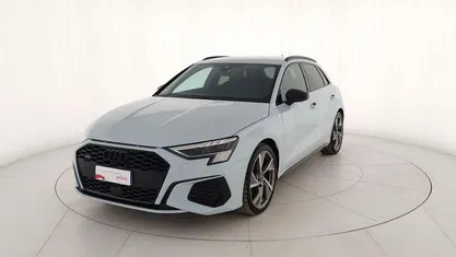 Bianco metallizzato Usata 2024 Audi A3 Comfort Berlina | 44.000 € (Buon prezzo)