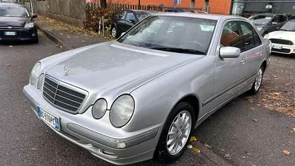 Usata Mercedes E200 Elegance 186 CV (136 kW) 2000 Berlina