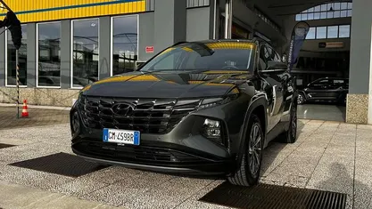 Käytetty Hyundai Tucson Advanced 109 HP (80 kW) 2022 Harmaa Katumaasturi