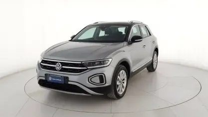 Usata VW T-Roc Style 116 CV (85 kW) 2025 Grigio metallizzato SUV