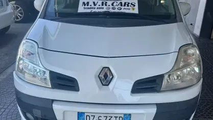 Usata Renault Modus Dynamique 75 CV (55 kW) 2010 Bianco Monovolume