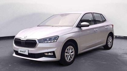 Używany Skoda Fabia Selection 80 KM (58 kW) 2024 Srebrny Sedan/Limuzyna