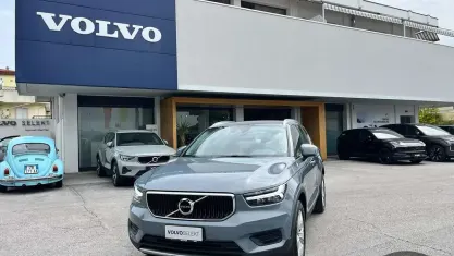 Usata Volvo XC40 Core 129 CV (94 kW) 2022 Grigio SUV
