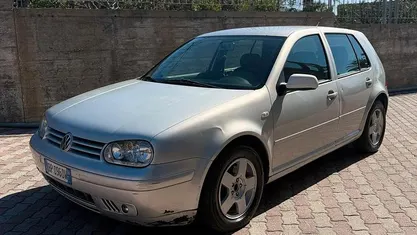Usata VW Golf IV 90 CV (66 kW) 2000 Berlina