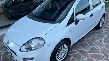 Usata Fiat Punto 77 CV (56 kW) 2016 Bianco Utilitaria