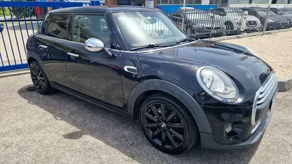 Nero Usata 2015 Mini Cooper D Hype Due volumi | 10.500 € (Buon prezzo)