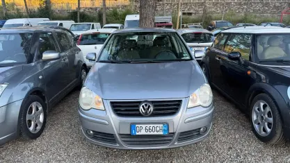 Usata VW Polo Trendline 69 CV (50 kW) 2006 Grigio Utilitaria