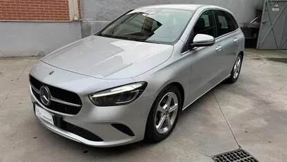 Usata Mercedes B200 Advanced Plus 150 CV (110 kW) 2023 Argento Monovolume