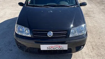 Usata Fiat Punto Active 69 CV (50 kW) 2004 Utilitaria