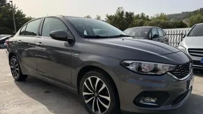 Usata Fiat Tipo Lounge 120 CV (88 kW) 2016 Grigio Berlina