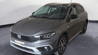 Usata Fiat Tipo Cross 131 CV (96 kW) 2021 Grigio Berlina