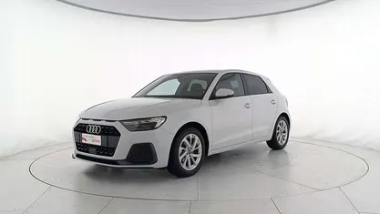 Bianco ghiacciaio metallizzato Usata 2025 Audi A1 Sportback Advanced Due volumi | 26.900 € (Buon prezzo)
