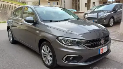 Usata Fiat Tipo Lounge 120 CV (88 kW) 2020 Grigio Berlina