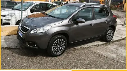 Usata Peugeot 2008 Active 92 CV (67 kW) 2015 Grigio SUV