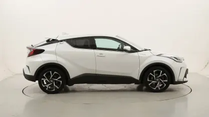 Usata Toyota C-HR 184 CV (135 kW) 2021 Biancobianco SUV