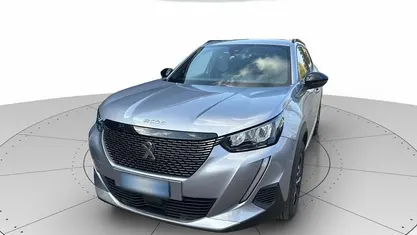Usata Peugeot 2008 Allure 130 CV (95 kW) 2023 SUV