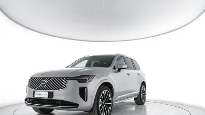 Usata Volvo XC90 Plus 250 CV (183 kW) 2025 Argento SUV