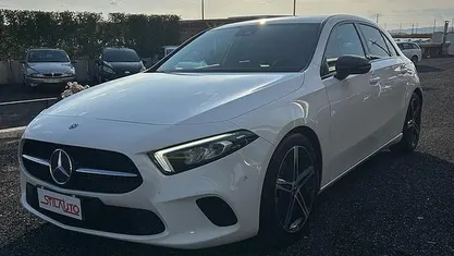 Usata Mercedes A180 116 CV (85 kW) 2019 Bianco Berlina