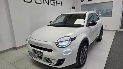 Bianco Usata 2025 Fiat 600 La Prima SUV | 23.950 € (Buon prezzo)