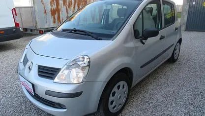 Usata Renault Modus Dynamique 75 CV (55 kW) 2007 Argento Monovolume