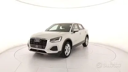 Begagnad Audi Q2 Advanced 150 HK (110 kW) 2024 Grå SUV