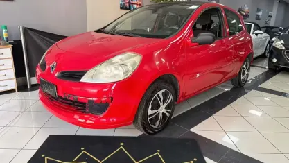 Usata Renault Clio II 75 CV (55 kW) 2006 Rosso Berlina