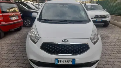 Usata Kia Venga 90 CV (66 kW) 2016 Bianco Utilitaria