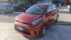 Rosso Usata 2023 Kia Picanto Urban Due volumi | 12.900 € (Buon prezzo)
