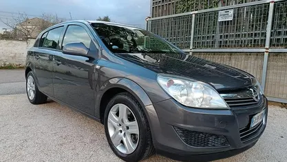 Usata 2010 Opel Astra Enjoy Berlina | 2800 € (Ottimo prezzo)