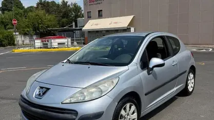 Usata Peugeot 207 68 CV (50 kW) 2008 Grigio Berlina