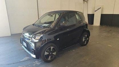 Używany Smart ForTwo Electric Drive Passion 60 kW (82 KM) 2021 Czarny Hatchback