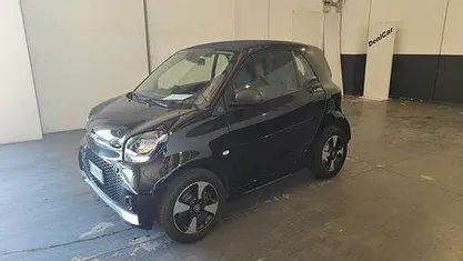 Usata Smart ForTwo Electric Drive Passion 60 kW (82 CV) 2021 Nero Utilitaria
