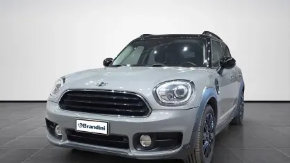 Usata Mini Cooper D Countryman Hype 150 CV (110 kW) 2017 Grigio SUV