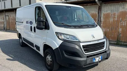Usata Peugeot Boxer 131 CV (96 kW) 2018 Bianco pastello Furgone