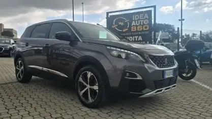 Usata Peugeot 5008 GT-line 181 CV (133 kW) 2019 Beige SUV