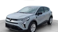 Grigio Nuova 2025 Renault Captur Evolution SUV | 20.800 € (Buon prezzo)