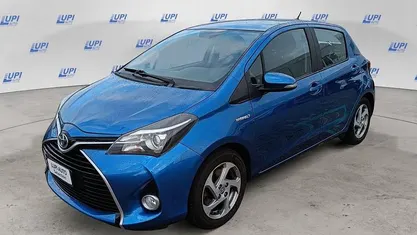 Usata 2016 Toyota Yaris Hybrid Active Tre volumi | 9450 € (Ottimo prezzo)