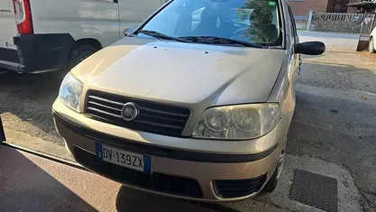 Usata Fiat Punto Classica 59 CV (43 kW) 2009 Utilitaria