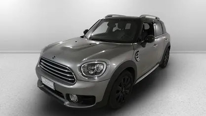 Argento Usata 2019 Mini Cooper D Countryman Hype SUV | 21.000 € (Buon prezzo)