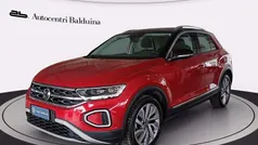 Rosso met tetto nero Usata 2022 VW T-Roc Style SUV | 22.600 € (Buon prezzo)