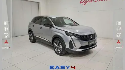 Usata Peugeot 3008 Allure 131 CV (96 kW) 2024 Grigio SUV